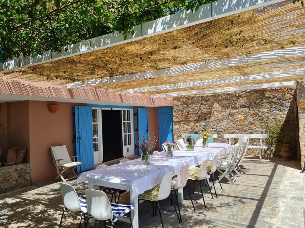 Villa-agave , By The Sea In Porto-rafti Outside Athens Porto Rafti